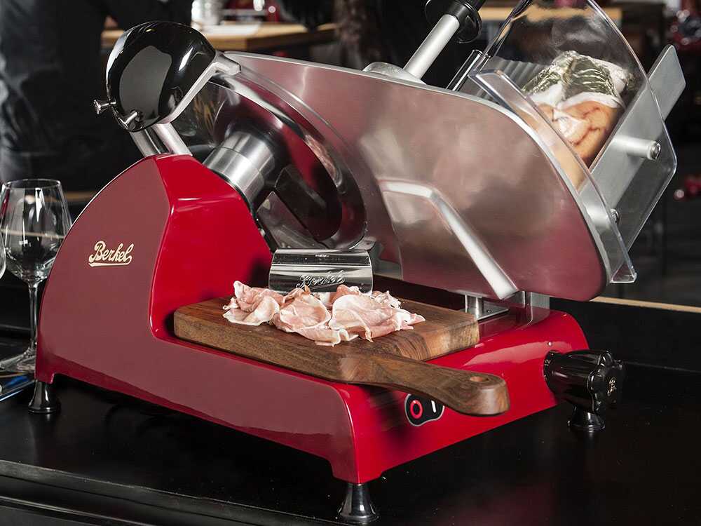 Berkel Red Line 300 Roja – Cortadora de fiambre con cuchilla de acero cromado de 300 mm – Image 3
