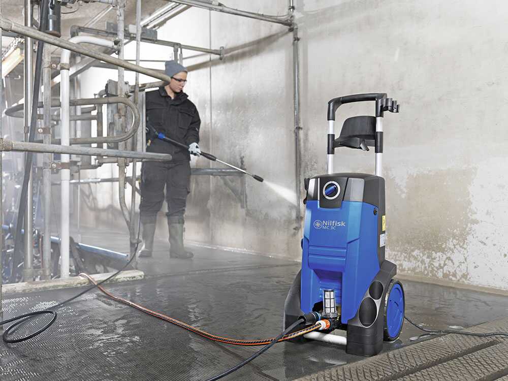Hidrolimpiadora eléctrica de agua fría Nilfisk MC 3C-170/820 EU