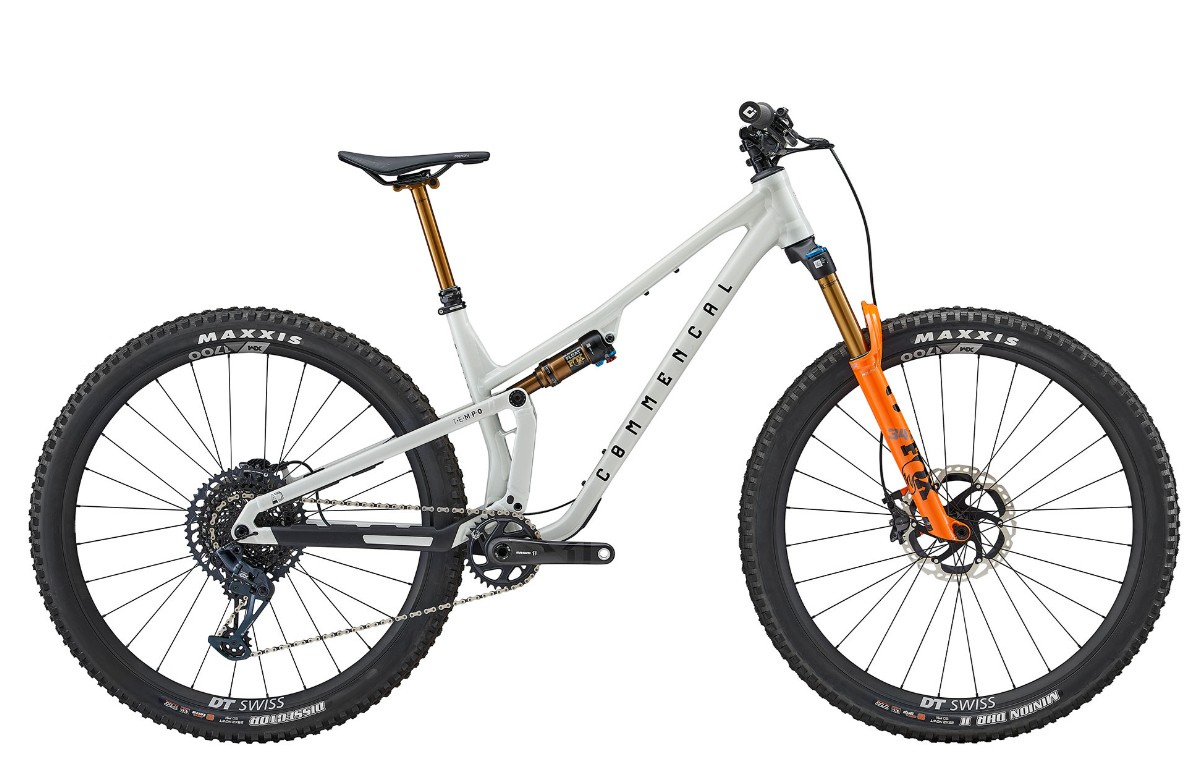 bicicleta-de-trail-commencal-tempo-signature-clear-silver.jpg Bicicleta de Trail COMMENCAL T.E.M.P.O. SIGNATURE CLEAR SILVER – Image 1