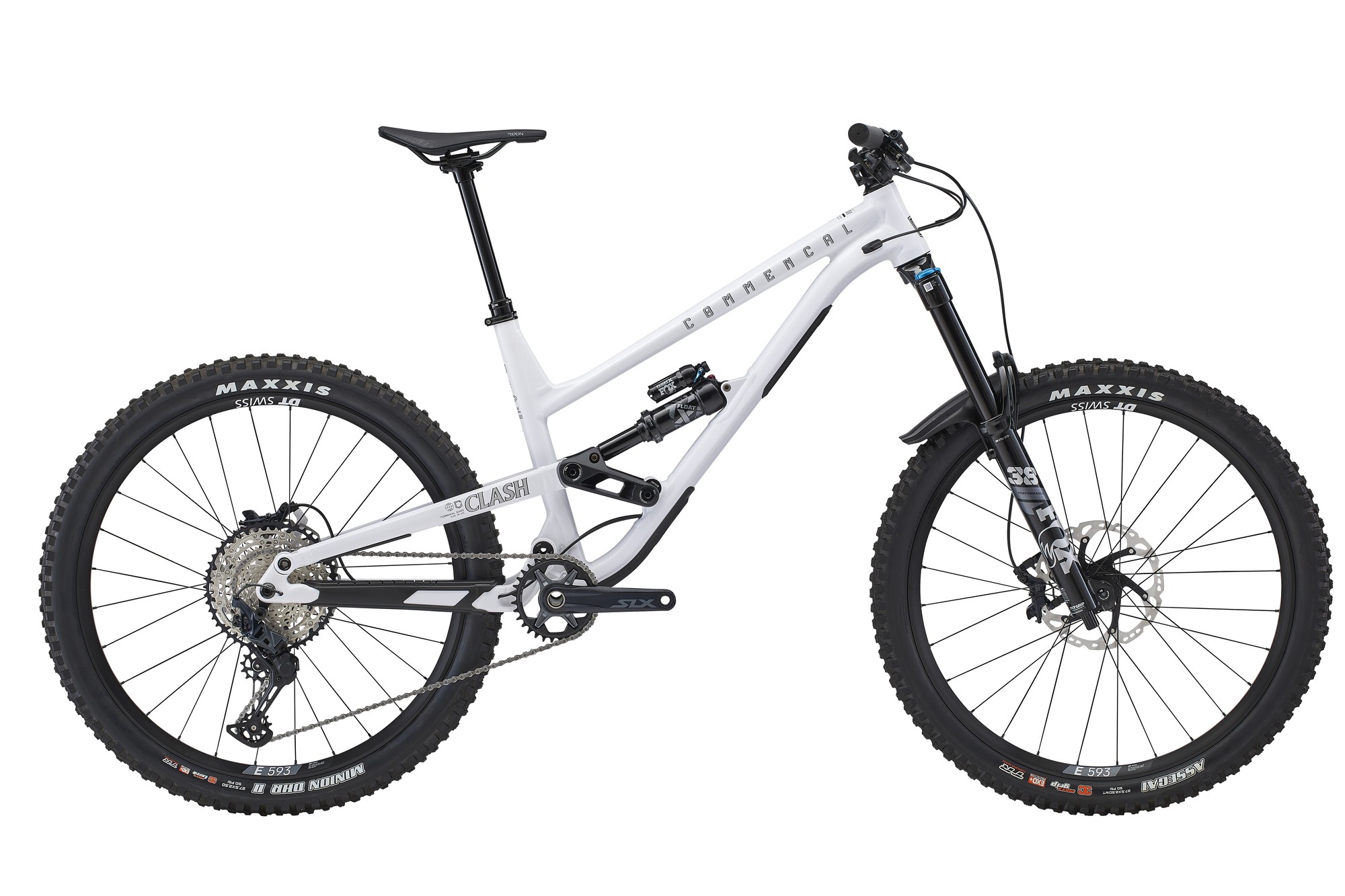 bicicleta-enduro-commencal-clash-essential-pure-white.jpg Bicicleta Enduro COMMENCAL CLASH ESSENTIAL PURE WHITE – Image 1