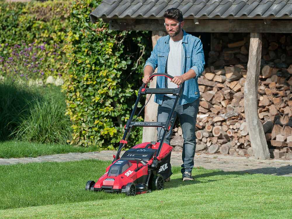 PROMO – Skil 0140 BA – Cortacésped de batería – 2x20V/4ah – Corte 43 cm – Image 4