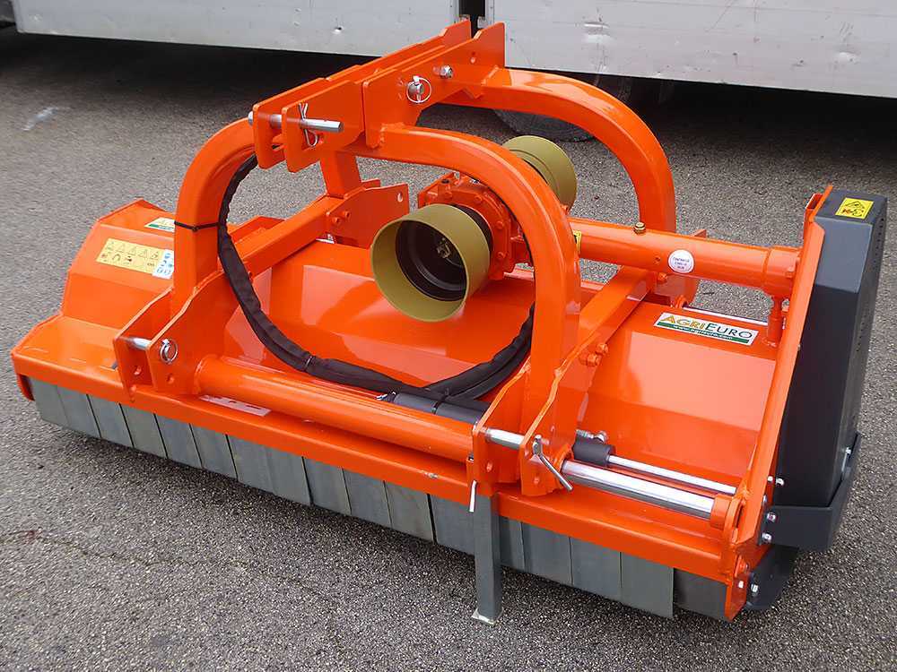 Top Line R-PS 200 – Trituradora para tractor – Serie pesada – Reversible – Desplazamiento hidráulico – Image 3
